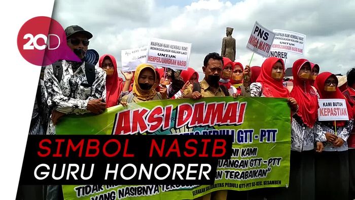 Ribuan Guru Honorer di Blitar Melakban Mulut