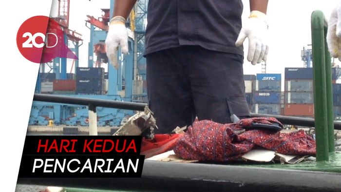 Basarnas Temukan Seragam Pramugari Lion Air JT 610
