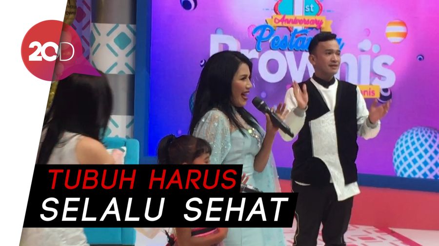 Cara Rita Sugiarto Tetap Bugar di Usia Kepala 5