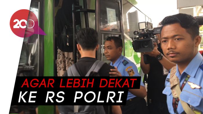 Keluarga ke Halim Pantau Pencarian Korban Lion Air