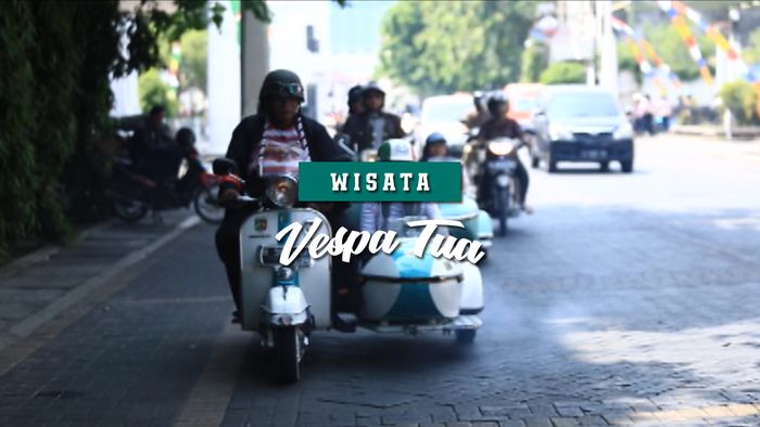 Wow! Ojek di Sini Menggunakan Vespa Unik