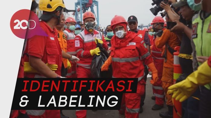 Relawan PMI Bantu Proses Identifikasi Korban & Barang