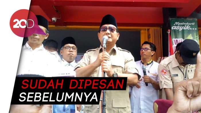 Bagi-bagi Buku Prabowo Dinilai Politik Uang, Ini Pembelaan Sandi