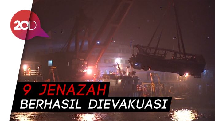 Kecelakaan Bus Tenggelamkan 15 Penumpang di Sungai China 
