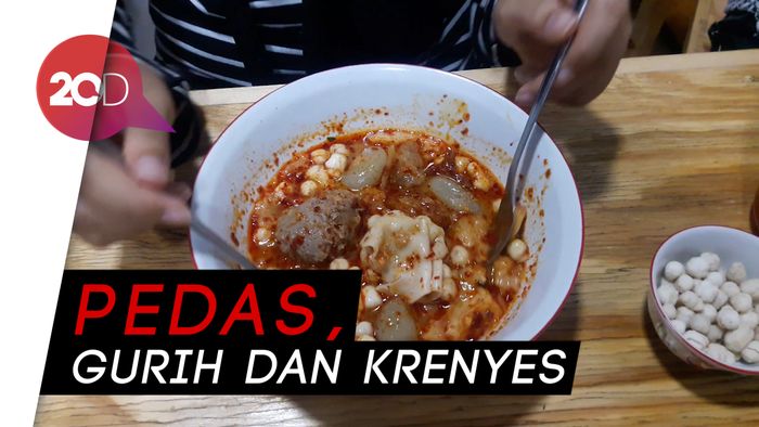 Mantap! Ngebakso Aci Kenyal Berkuah Pedas