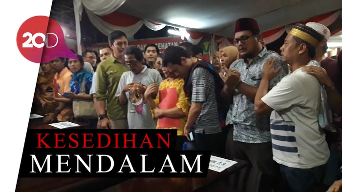 Tangis Warnai Penyerahan Jenazah Korban Lion Air ke Keluarga