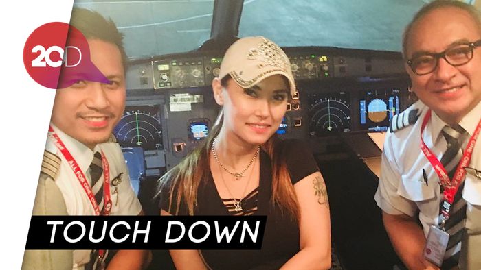 Maria Ozawa Sedang Berada di Bali!