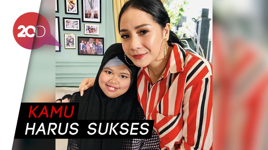 Apa Sih Kado Spesial Nagita Slavina untuk Beauty Vlogger Kekey?