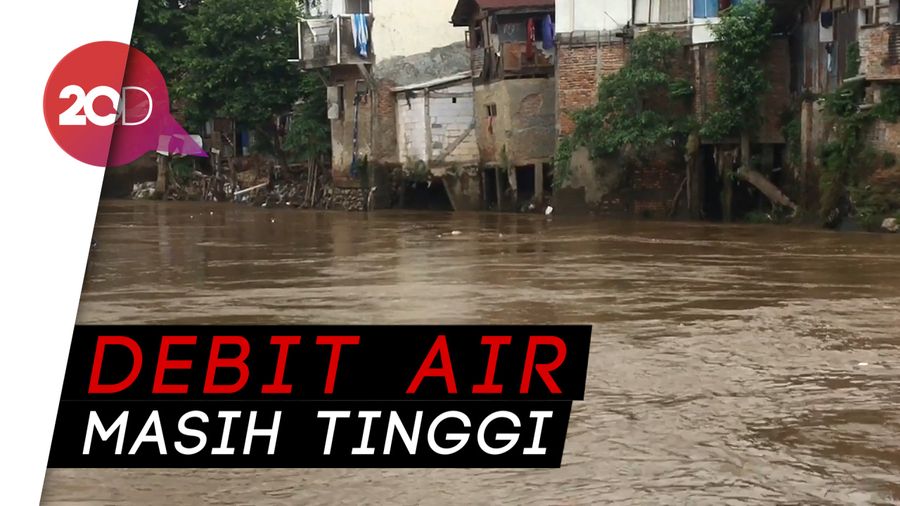 Banjir Surut, Warga Kampung Melayu Bersih-bersih