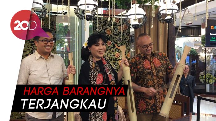 Anne Avantie Gelar Pasar Tiban Ke-22