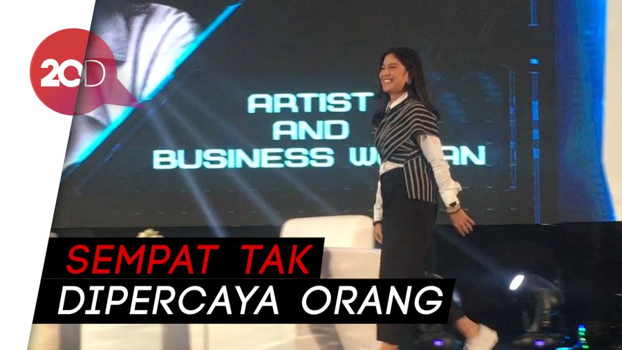 Apa Sih Alasan Dian Sastrowardoyo Tertarik Berbisnis?