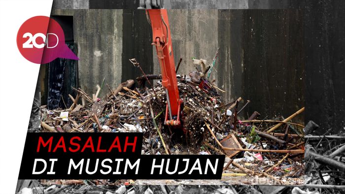 Sempat Diserbu Sampah, Pintu Air Manggarai Kembali Bersih 