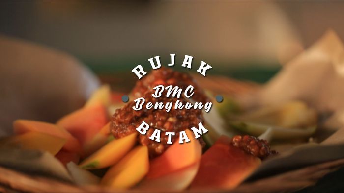 Segarnya Makan Rujak di BMC Bengkong, Batam
