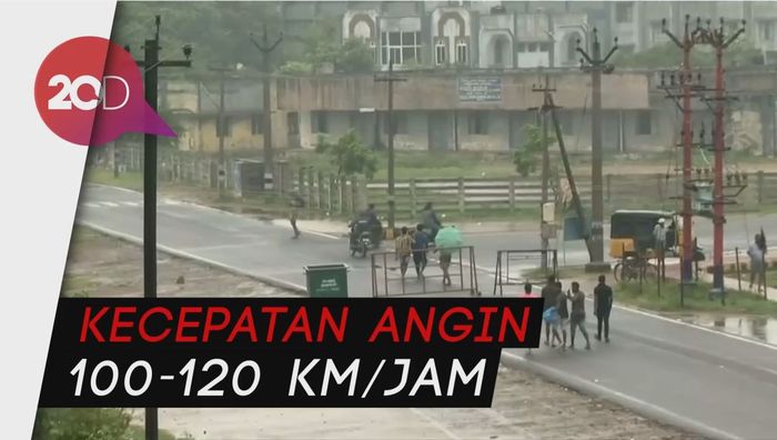 Topan Gaja Terjang Tamil India, 2 Tewas