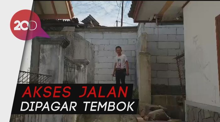  Warga Sukabumi Protes Akses Jalan Ditembok Sekolah Polri