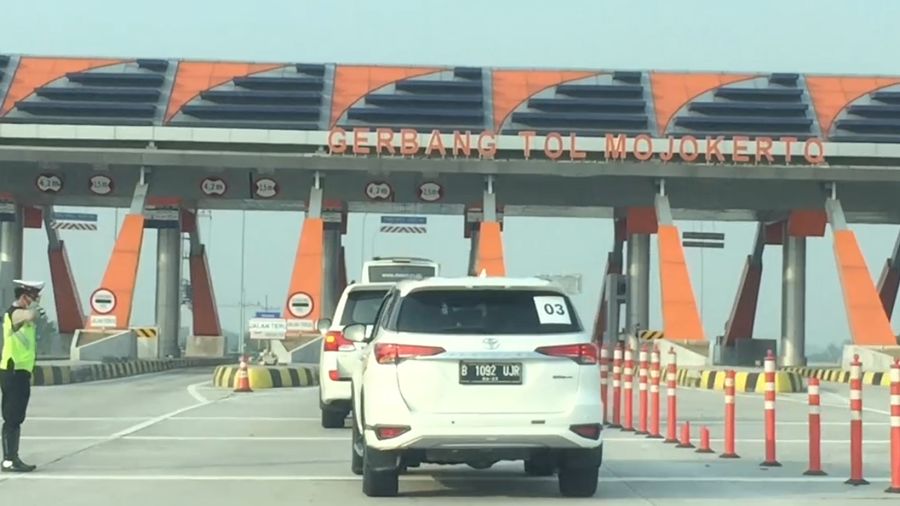 Keseruan Menjajal Tol Jakarta ke Surabaya Tanpa Putus!