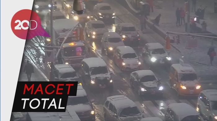 Berjam-jam Terjebak Badai Salju New York 