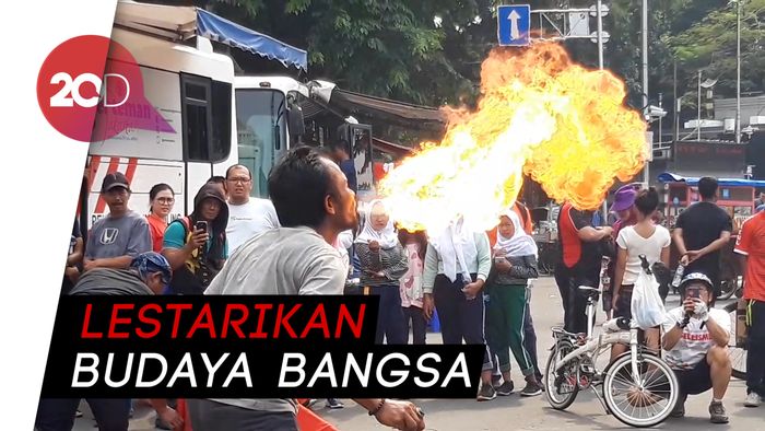 Atraksi Kuda Lumping Curi Perhatian di CFD Jakarta
