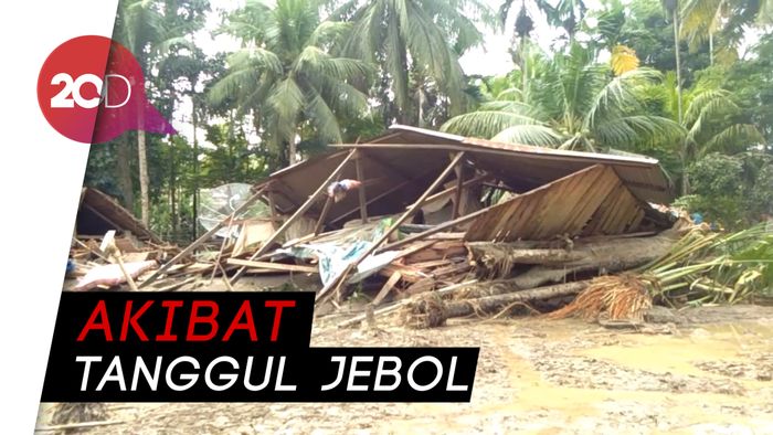 Rumah-rumah Warga Roboh Diterpa Banjir di Aceh