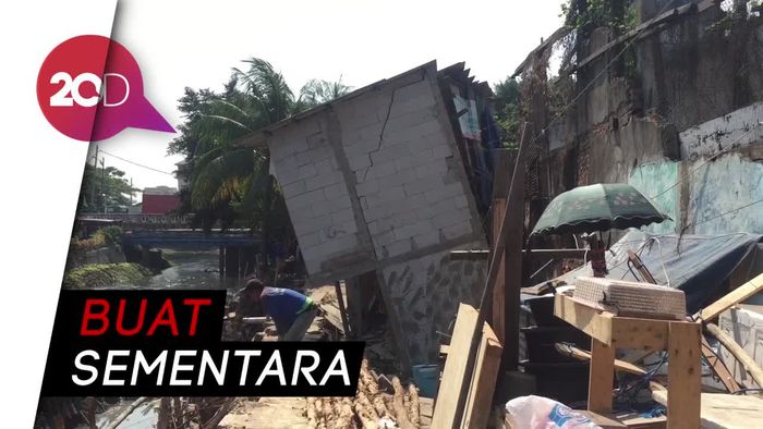 Tanah Amblas di Ancol, Warga Ngungsi di Lahan Pinjaman