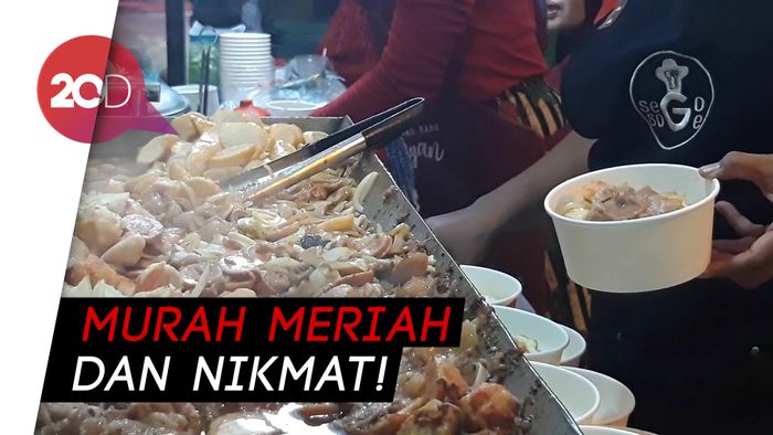 Menyantap Sego Soge yang Mendoakan Pembelinya Jadi Orang Kaya