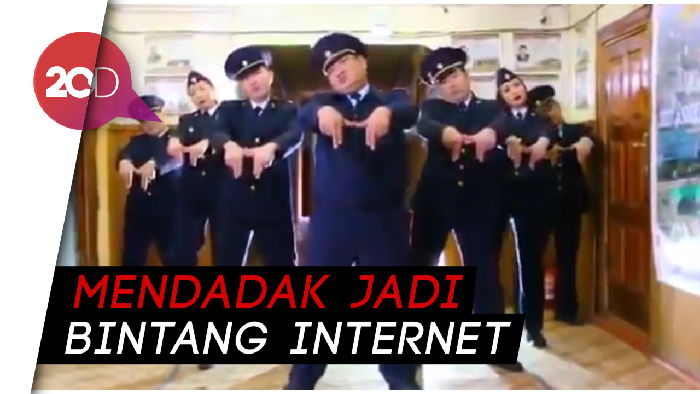 Viral! Aksi Goyangan Polisi di Rusia