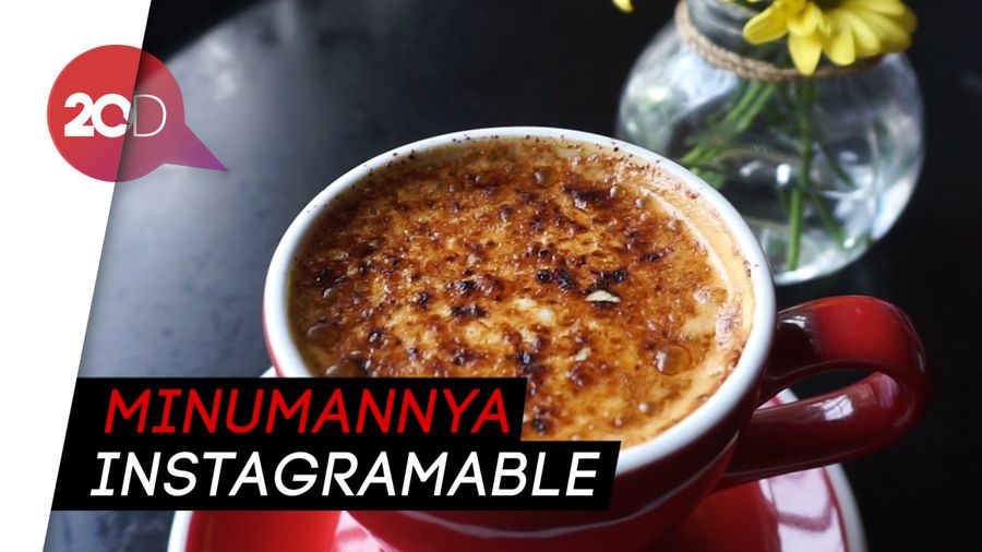 Ngopi Cantik di Coffee Shop Besar nan Modern