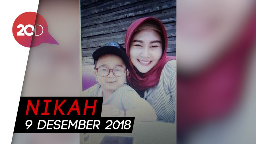 Beredar Undangan Pernikahan Daus Mini