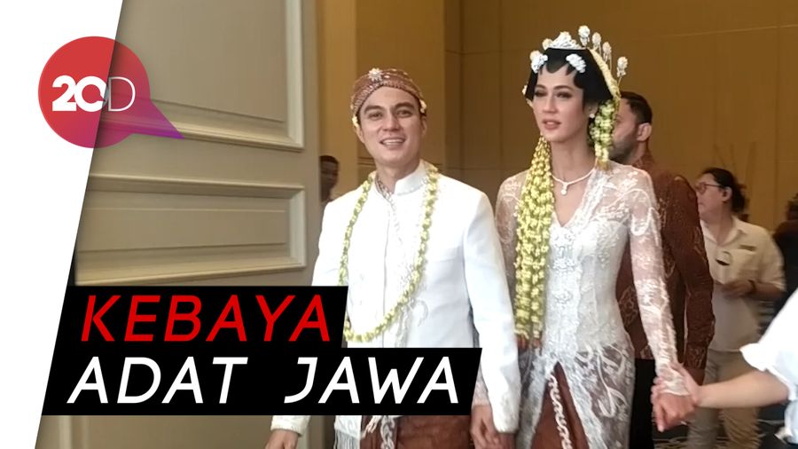 Cantiknya Paula Varhoeven Kenakan Baju Pengantin