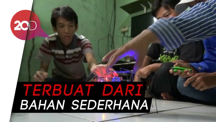 Keren! Ada Robot Laba-laba Ciptaan Pemuda Tuna Wicara