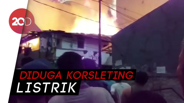 3 Rumah Terbakar di Jakut, 16 Mobil Damkar Diterjunkan