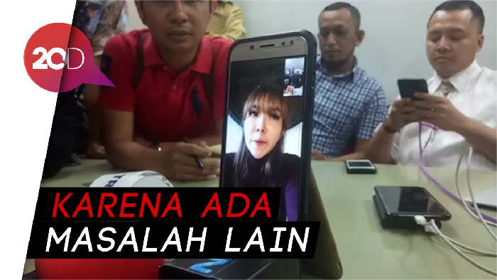 Gisel Tegaskan Tak Ada Orang Ketiga dalam Perceraian