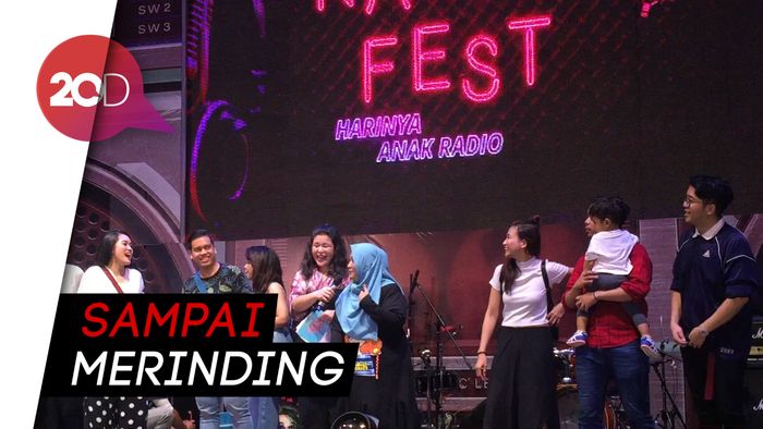 Pengalaman Berharga Tike Priatnakusumah Saat Umrah