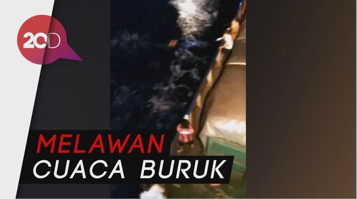 Detik-detik Penyelamatan ABK KM Multi Prima di Selat Bali