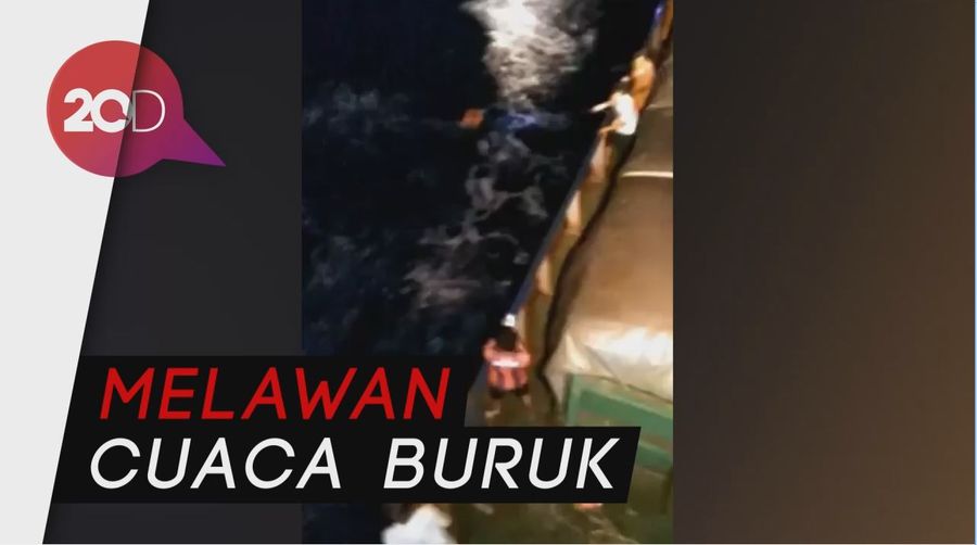 Detik-detik Penyelamatan ABK KM Multi Prima di Selat Bali