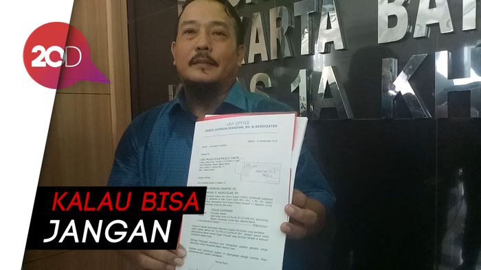 Delon Sempat Tolak Yeslin Pindahkan Gugatan Cerai ke Jakpus