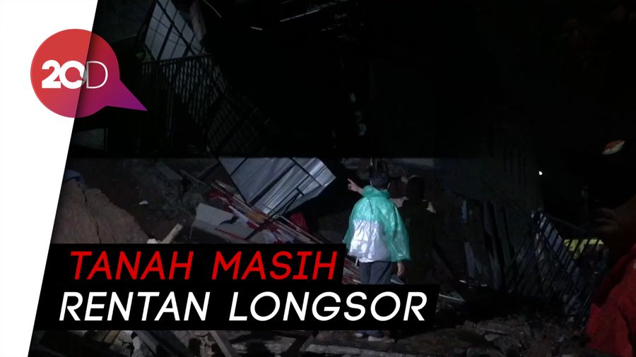 Takut Longsor Lagi, Tanah di Kalisari Jaktim Dibersihkan Besok