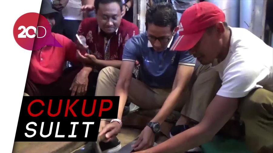 Sandiaga Uno Coba Bikin Dandang di Banyuwangi