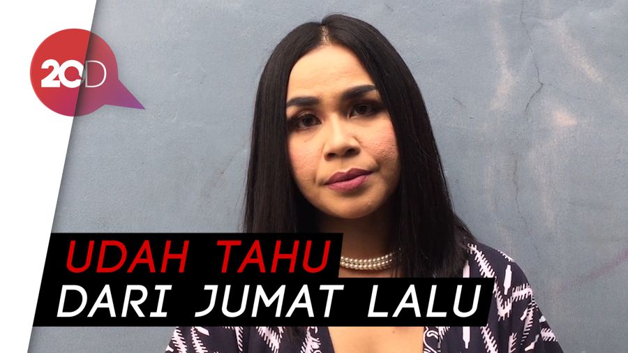 Doa Melaney Ricardo untuk Ibunda Ayu Dewi
