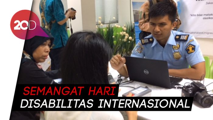 Imigrasi Jemput Bola Buatkan Paspor Kaum Difabel
