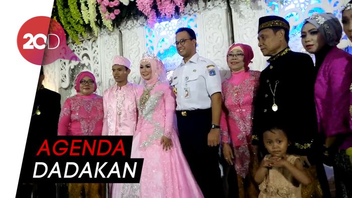 Saat Anies Tiba-tiba Hadiri Pernikahan Warga