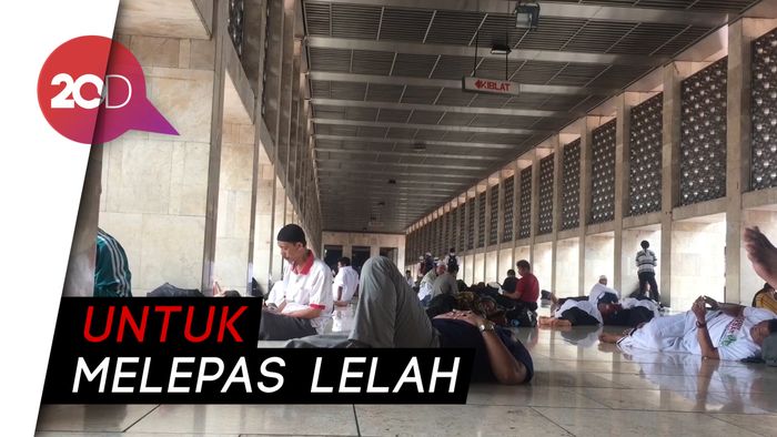 Usai Reuni 212, Banyak yang Rebahan di Istiqlal