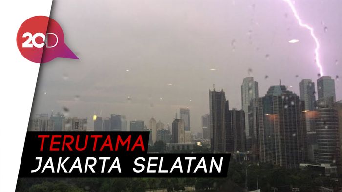 Hujan dan Kilat Intensitas Tinggi Bakal Menyambangi Jakarta