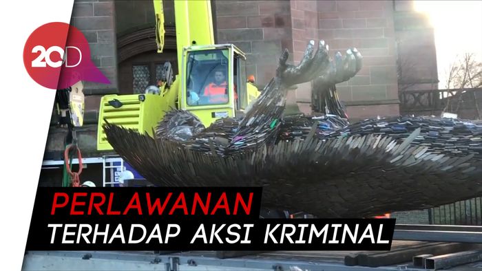 Kala Pisau Penjahat Diubah Jadi Patung Malaikat