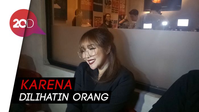 Tak Hanya Gading, Gisel Juga Akan Absen di Sidang Cerai Perdana