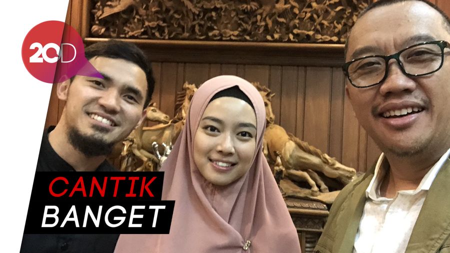 Lindswell Cantik Banget Sih Berhijab...