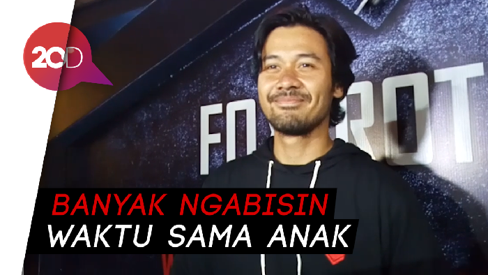 Punya Anak Perempuan, Chicco Jerikho Lebih Protektif