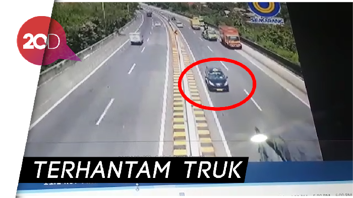 Video CCTV Detik-detik Kecelakaan Nh Dini
