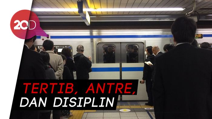 Rekan Commuters, Ada Contoh Baik Naik Kereta ala Jepang Nih!