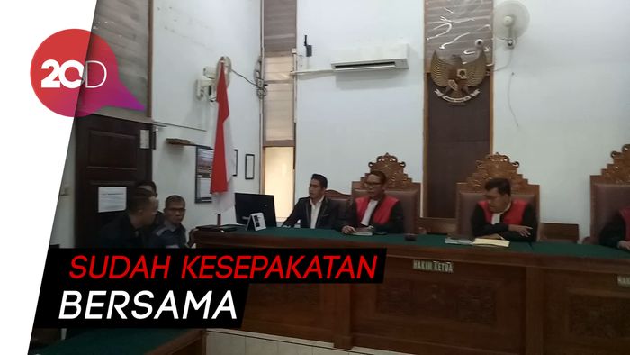 Sidang Ditunda, Kuasa Hukum Pastikan Gading-Gisel Cerai Baik-baik